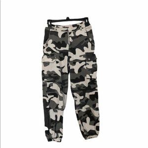 Hot & Delicious Camo Jogger Pants SZ Small